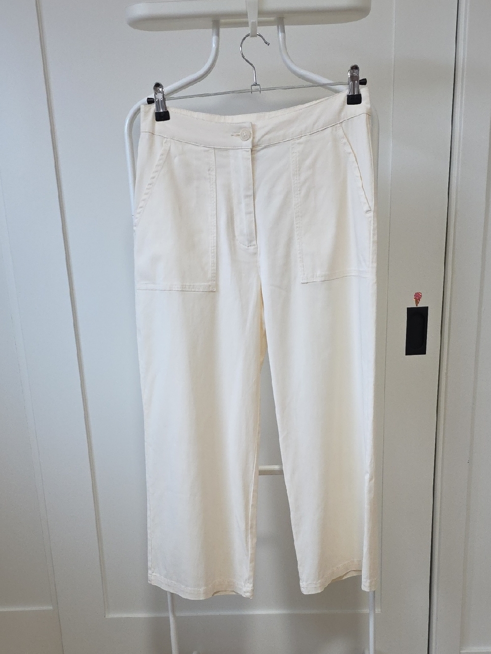 INDUSTRY Cream Cropped Wide Leg Pants